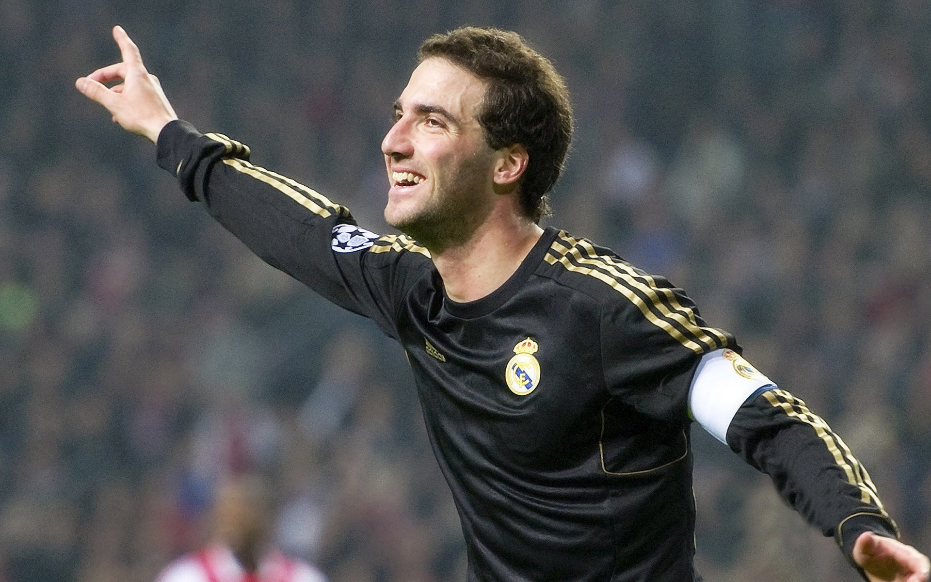 德里赫特关键时刻站出来，英格兰险胜卡塔尔背后的战术博弈